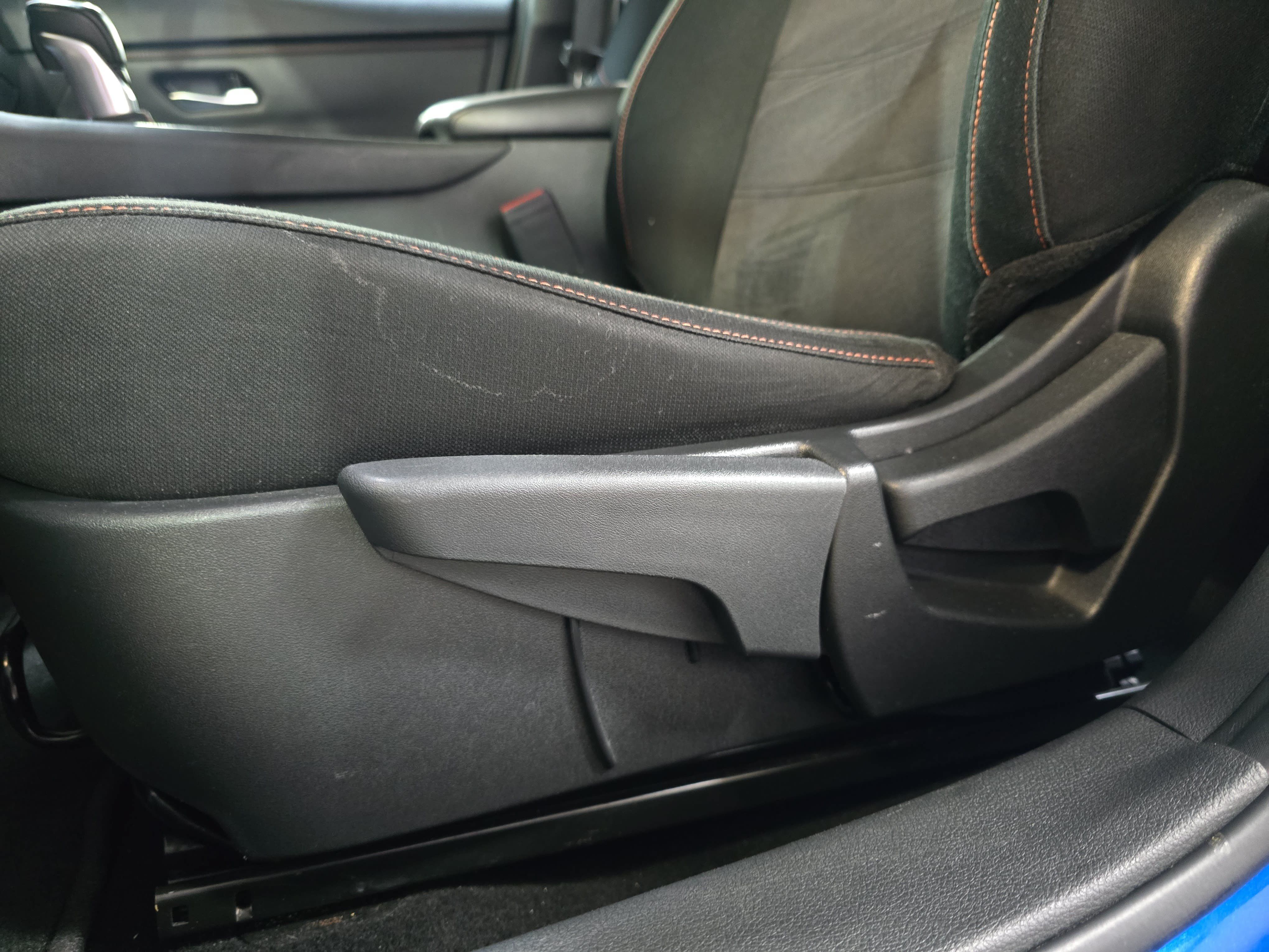 Used 2025 Nissan Sentra SR FWD image 26