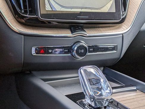 New 2026 Volvo XC60 B5 Plus w/ Protection Package Premier image 18