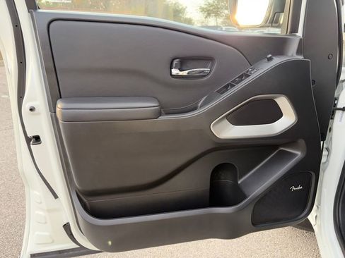 Used 2024 Nissan Frontier SV w/ Technology Package image 18