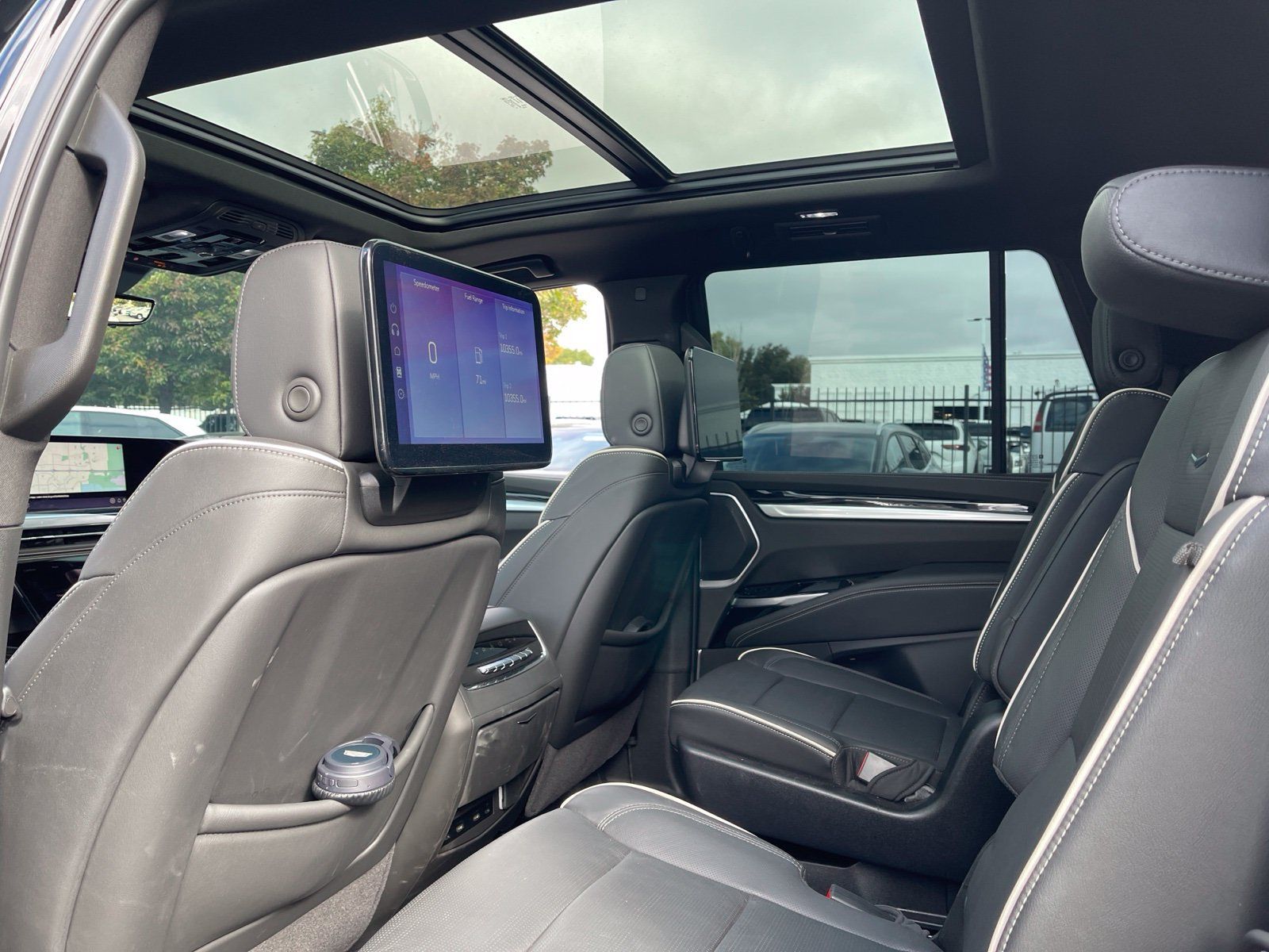 Used 2026 Cadillac Escalade Sport w/ Touring Package AWD/4WD image 4