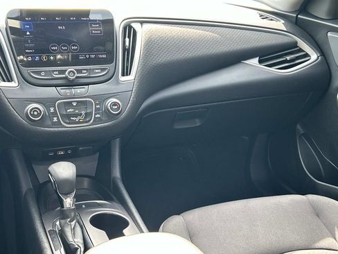 Used 2023 Chevrolet Malibu LS FWD image 20