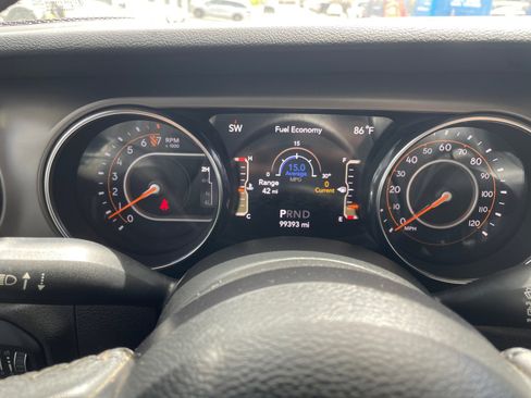 Used 2019 Jeep Wrangler Unlimited Sport S AWD/4WD image 19