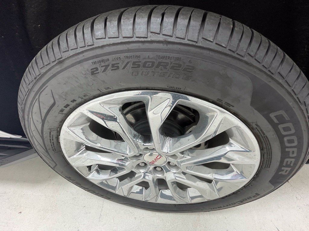 Used 2024 GMC Yukon Denali AWD/4WD image 12