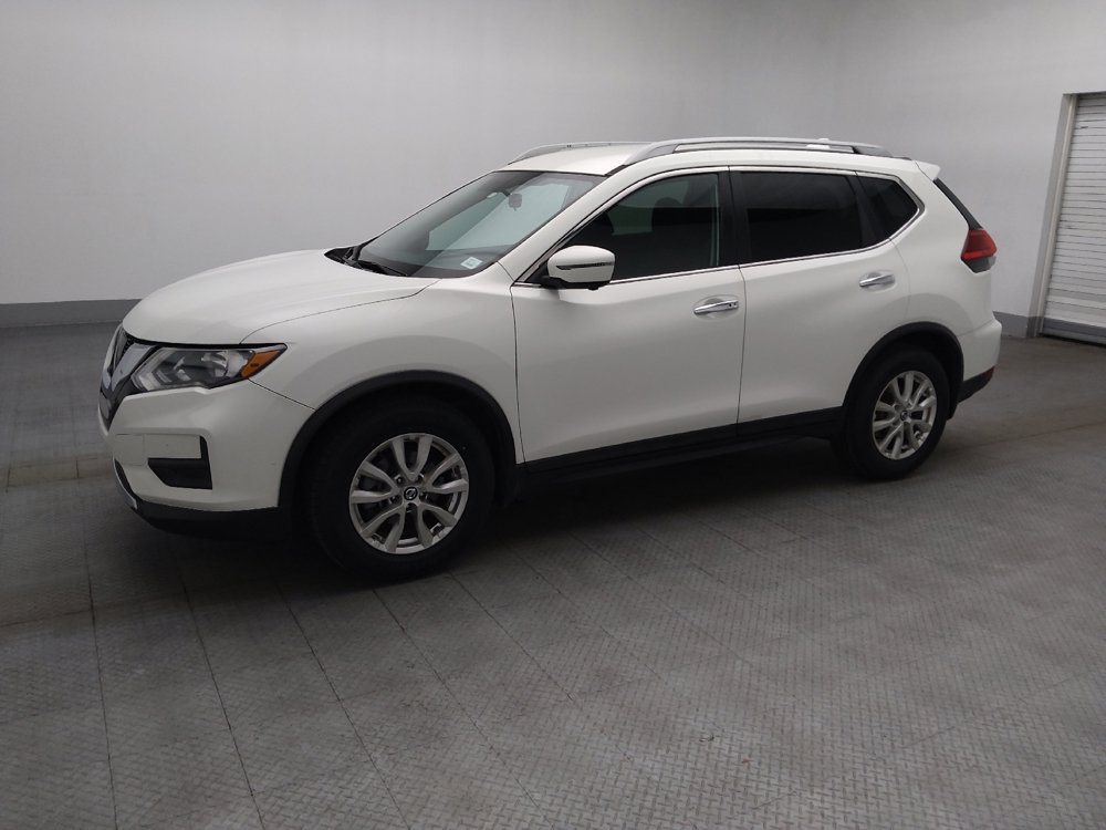 Used 2017 Nissan Rogue SV w/ SV Premium Package FWD image 2