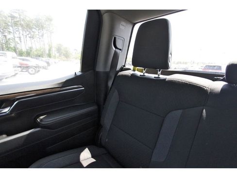 Used 2025 Chevrolet Silverado 1500 LT image 14