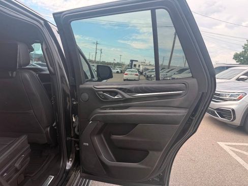 Used 2021 GMC Yukon Denali w/ Denali Ultimate Package AWD/4WD image 35