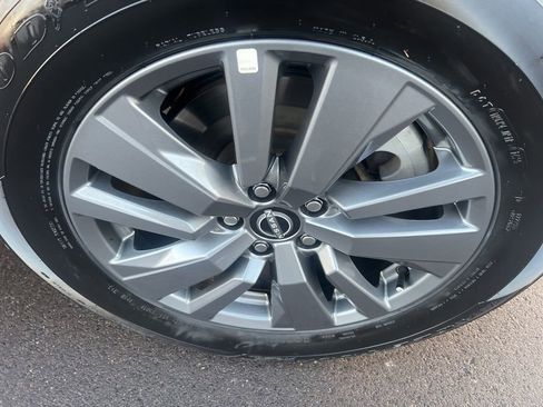 Certified 2025 Nissan Pathfinder SV image 45