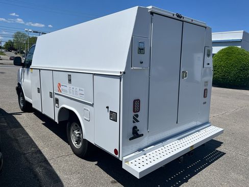 New 2025 Chevrolet Express 3500 w/ Power Convenience Package RWD image 10