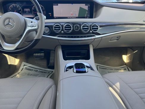 Used 2019 Mercedes-Benz S 560 Sedan image 13