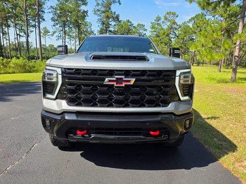 New 2026 Chevrolet Silverado 2500 ZR2 AWD/4WD image 8