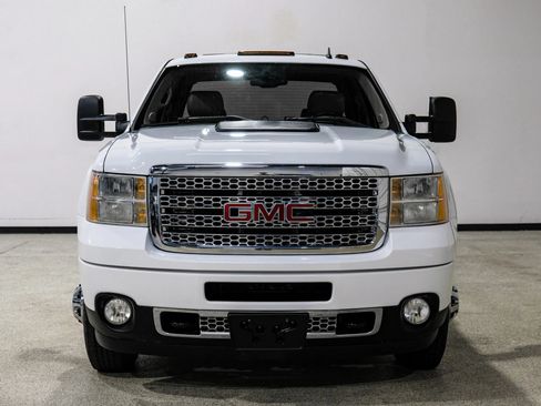 Used 2012 GMC Sierra 3500 Denali AWD/4WD image 3