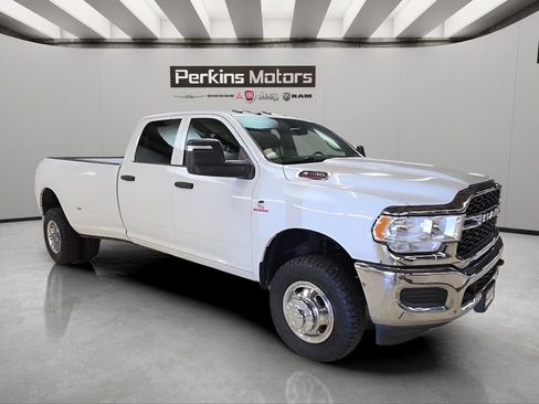 Certified 2024 RAM 3500 Tradesman w/ Chrome Appearance Group AWD/4WD image 8