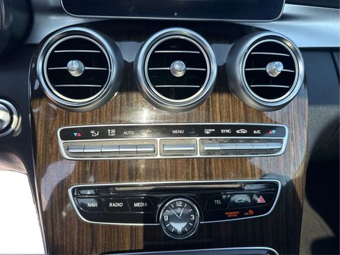 Used 2018 Mercedes-Benz C 300 4MATIC Sedan image 36