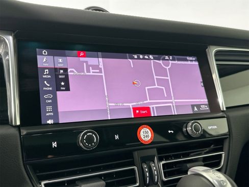 Certified 2025 Porsche Macan image 26