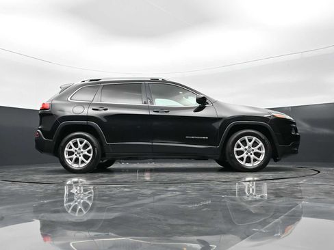 Used 2014 Jeep Cherokee Latitude FWD image 22