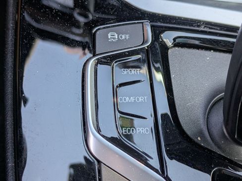 Used 2021 BMW X3 sDrive30i w/ M Sport Package RWD image 28