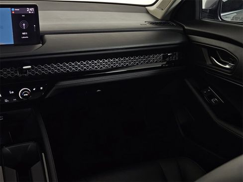 Used 2024 Honda Accord Touring image 10