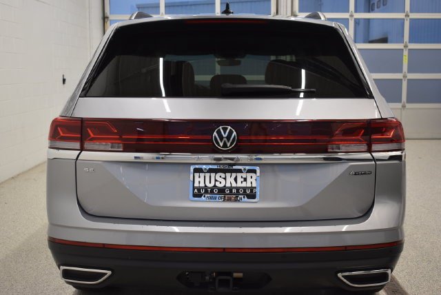 Used 2025 Volkswagen Atlas SE AWD/4WD image 11