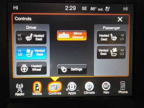Used 2014 RAM 1500 Laramie w/ Convenience Group image 29
