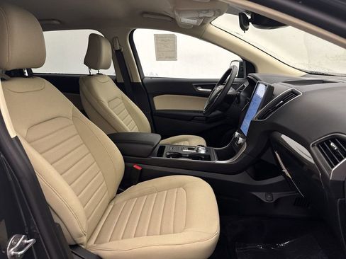 New 2024 Ford Edge SE w/ Black Appearance Package image 24