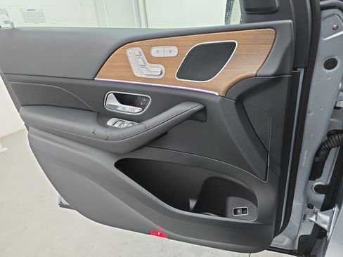 Used 2025 Mercedes-Benz GLE 450 4MATIC image 27