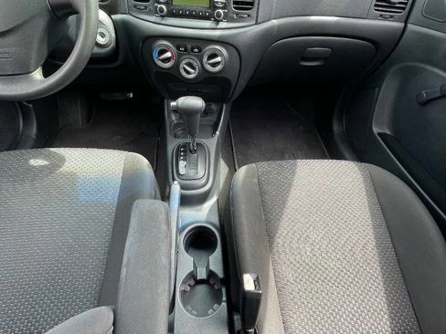 Used 2011 Hyundai Accent GS image 21