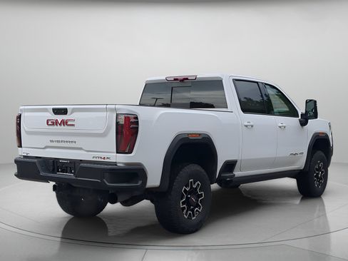 Used 2024 GMC Sierra 2500 AT4X AWD/4WD image 40