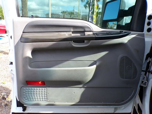 Used 1999 Ford F250 Lariat image 29