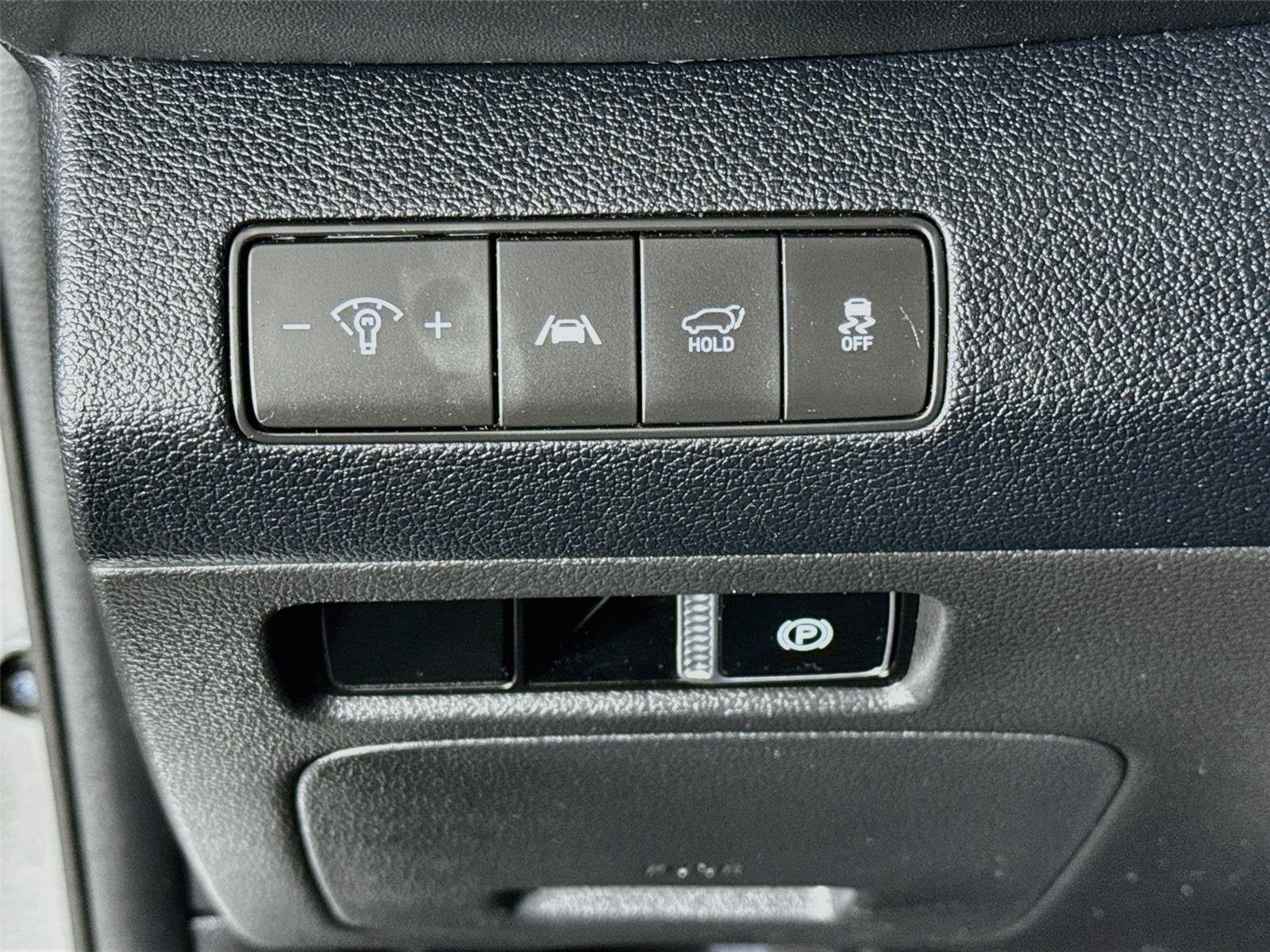 Used 2023 Hyundai Santa Fe SEL FWD image 11