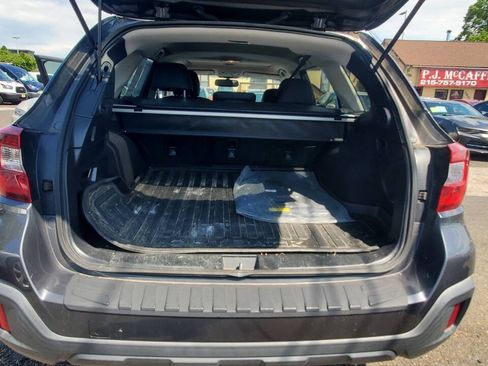 Used 2018 Subaru Outback 3.6R Limited AWD/4WD image 20