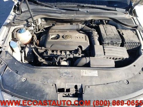 Used 2010 Volkswagen CC Luxury image 5