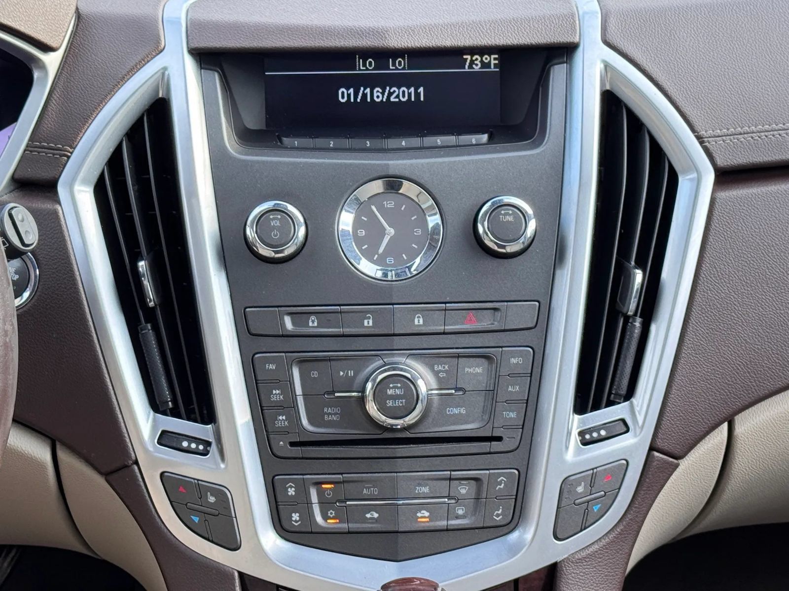 Used 2011 Cadillac SRX Luxury AWD/4WD image 24