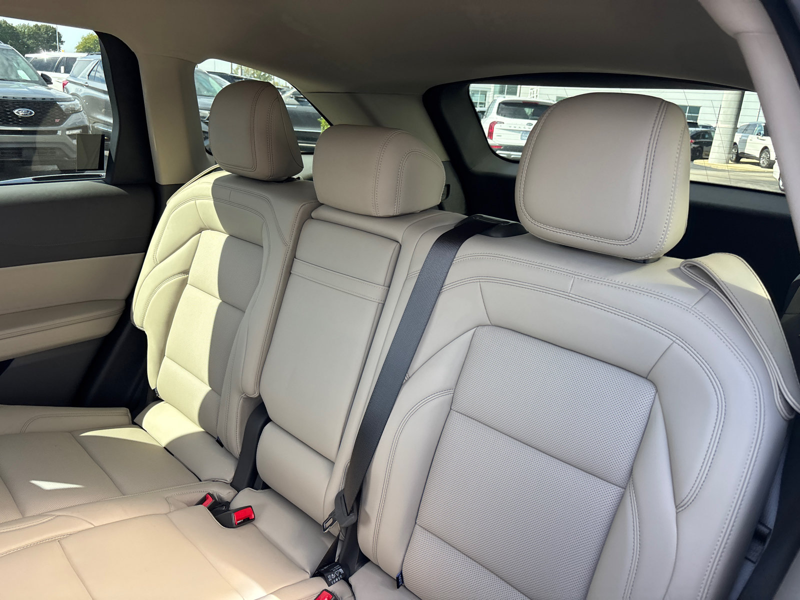 Certified 2025 Lincoln Nautilus Premier AWD/4WD image 25