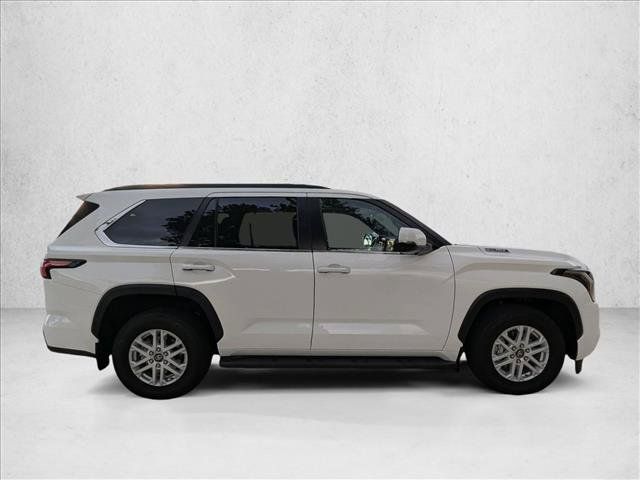 Certified 2025 Toyota Sequoia SR5 AWD/4WD image 4