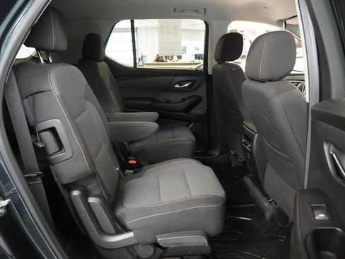Used 2020 Chevrolet Traverse LT FWD image 33