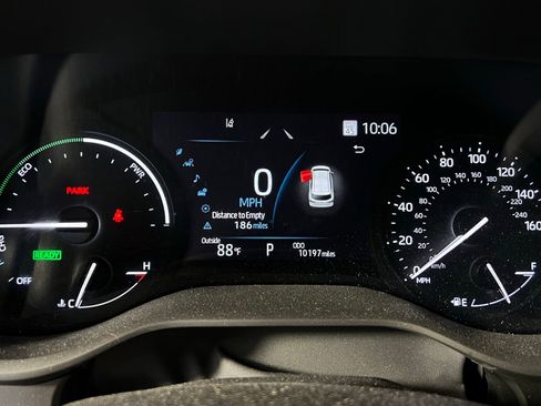 Certified 2025 Toyota Sienna XLE AWD/4WD image 10
