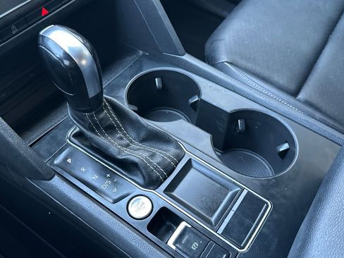 Certified 2021 Volkswagen Atlas SE image 22