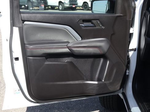 Used 2023 Chevrolet Colorado Z71 w/ Advanced Trailering Package AWD/4WD image 18