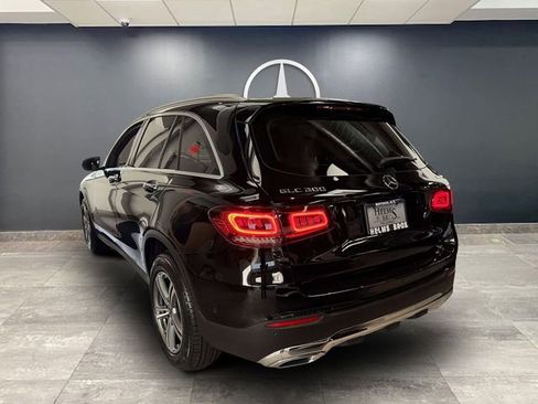 Certified 2022 Mercedes-Benz GLC 300 4MATIC image 4
