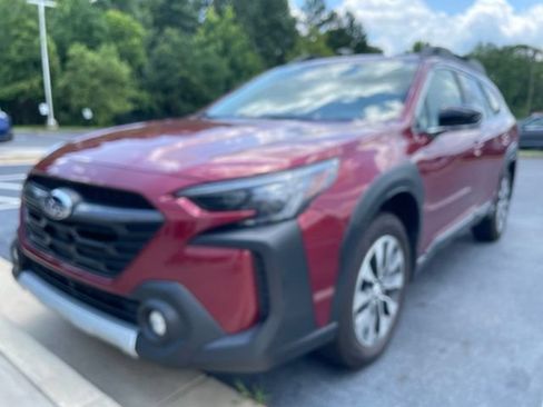 Used 2025 Subaru Outback Limited w/ Popular Package #2 AWD/4WD image 3
