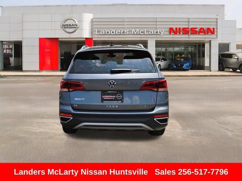 Used 2024 Volkswagen Taos SE AWD/4WD image 5