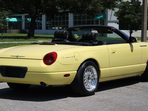 Used 2002 Ford Thunderbird RWD image 18