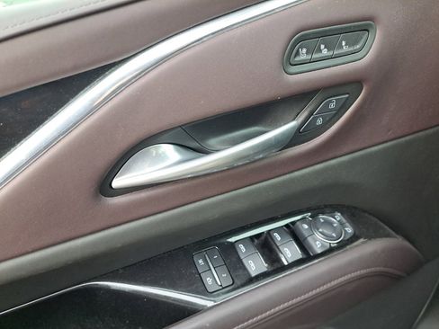 Used 2024 Cadillac Escalade Sport Platinum w/ LPO, ONYX Package AWD/4WD image 32