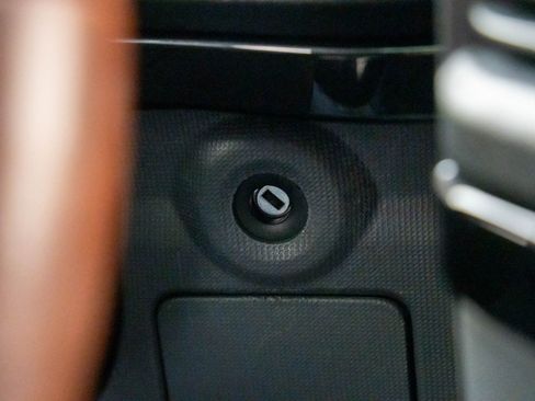 Used 2024 INEOS Grenadier Fieldmaster Edition image 19