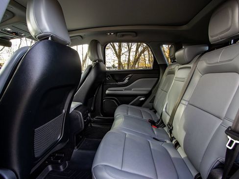 Used 2021 Lincoln Corsair Reserve AWD/4WD image 28