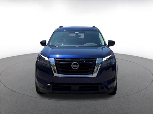 Used 2025 Nissan Pathfinder SV AWD/4WD image 4