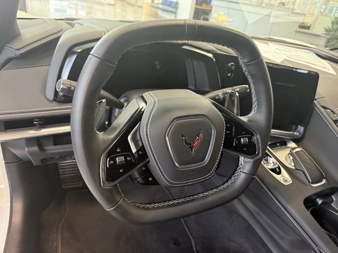 Used 2025 Chevrolet Corvette Stingray Coupe w/ 1LT image 29