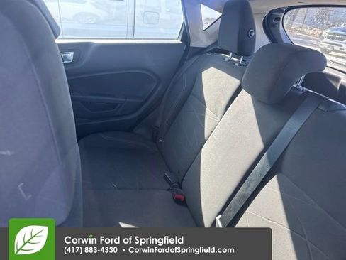 Used 2015 Ford Fiesta SE image 8