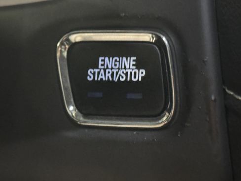 Used 2017 GMC Acadia SLE w/ LPO, Floor Liner Package image 11