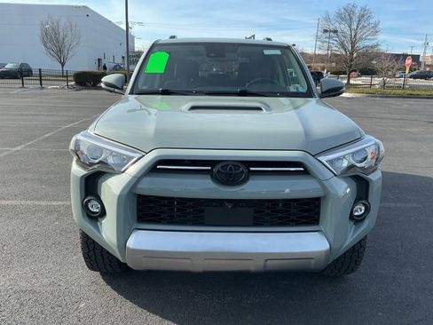 Used 2022 Toyota 4Runner TRD Off-Road Premium image 2